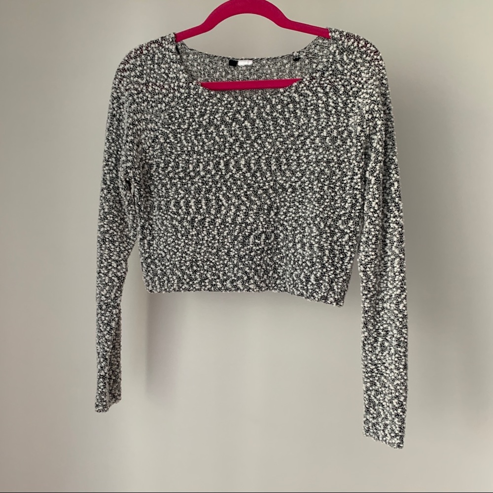 [DONATED] Upcycled crop top